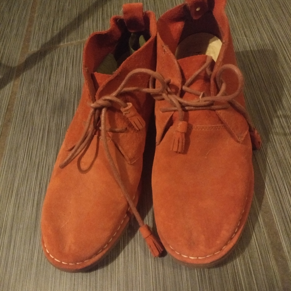 Hush Puppies like new booties